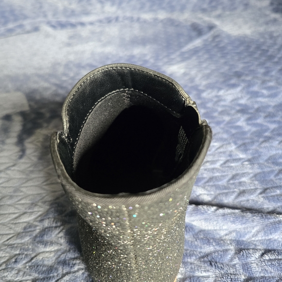 Cat & Jack Black Glitter Ankle Boots - Picture 12 of 16